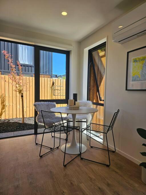 Cosy Central Home - Walk To Cbd & Free Escooters! Christchurch Luaran gambar