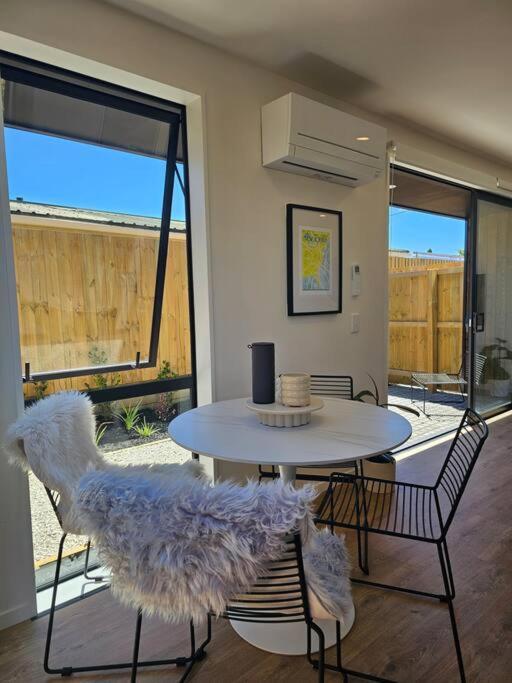 Cosy Central Home - Walk To Cbd & Free Escooters! Christchurch Luaran gambar