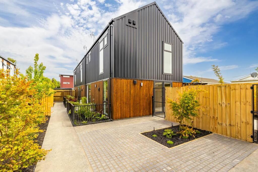 Cosy Central Home - Walk To Cbd & Free Escooters! Christchurch Luaran gambar