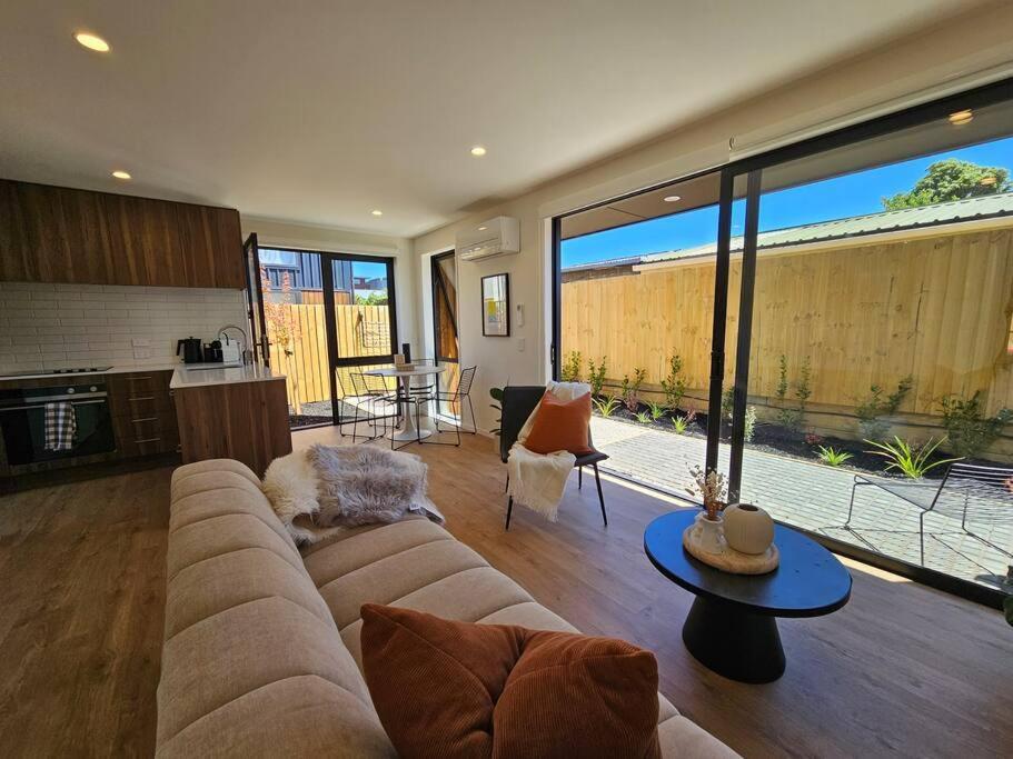 Cosy Central Home - Walk To Cbd & Free Escooters! Christchurch Luaran gambar